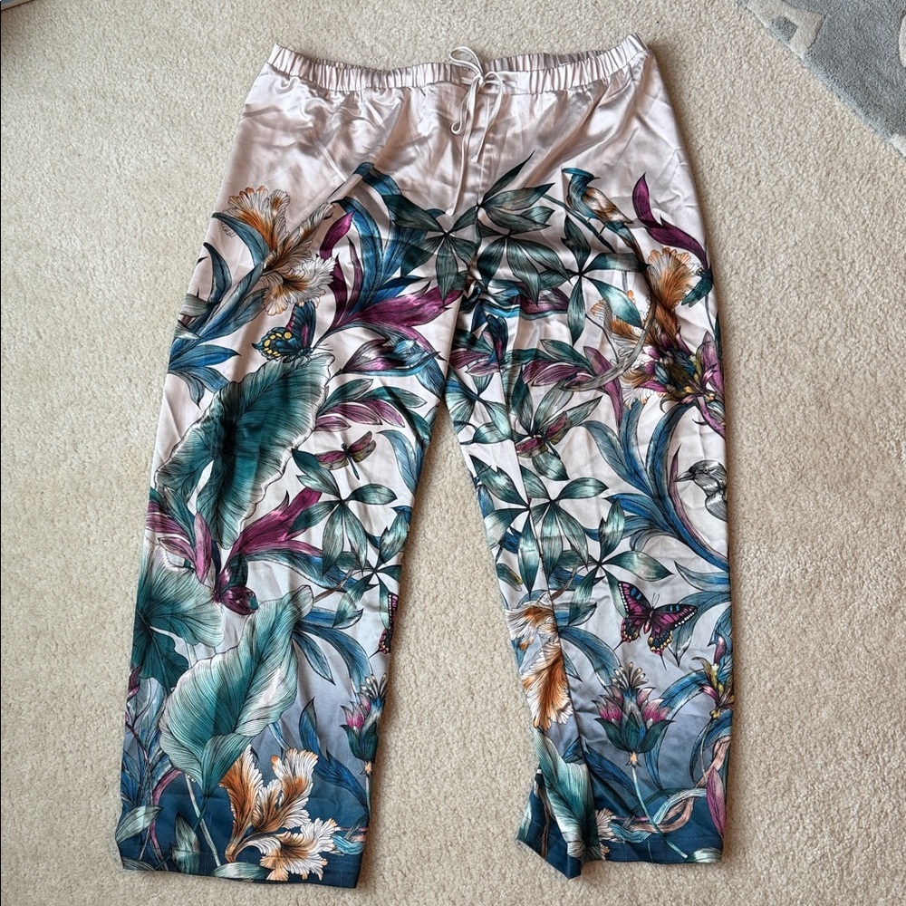 Soma sensual Floral Patterned Satin Pants